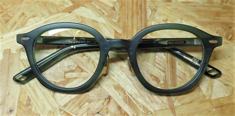 極美品 OG × OLIVER GOLDSMITH Re.LEEDS 眼鏡 OG×OLIVER GOLDSMITH｜Re.LEEDS - C.GREY｜PRODUCT｜Continuer